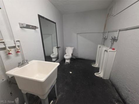 625 Johnston Akron OH 44311