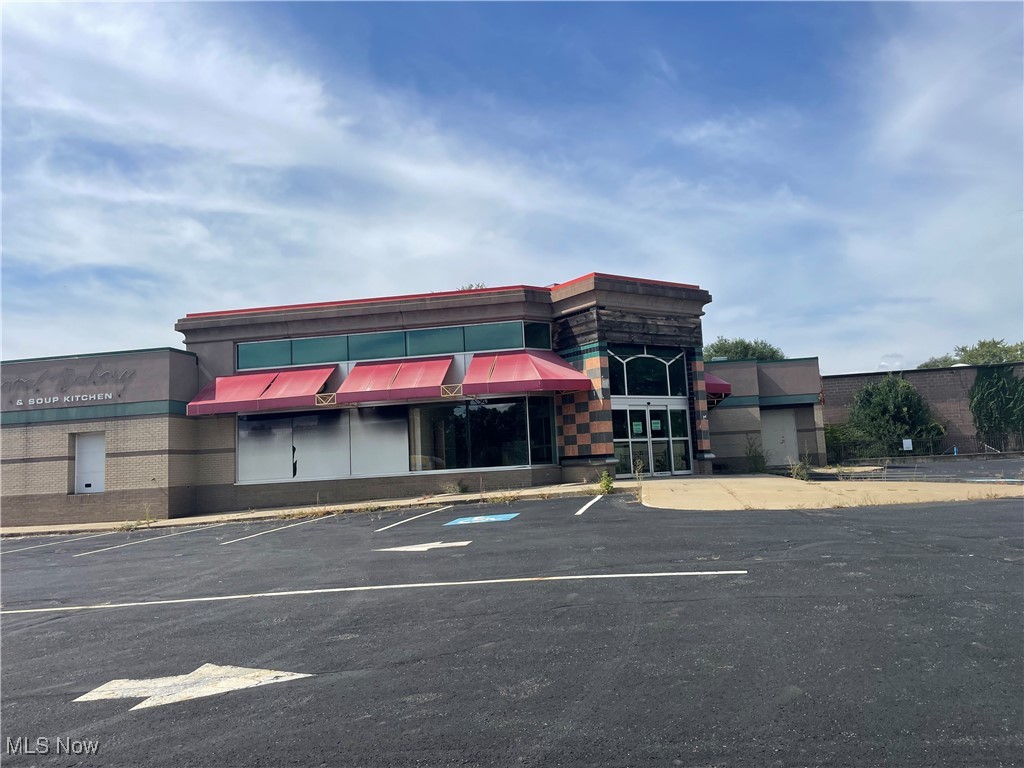 Cleveland Avenue Canton OH 44709