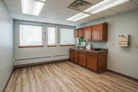 4974 Higbee Avenue NW Canton OH 44718