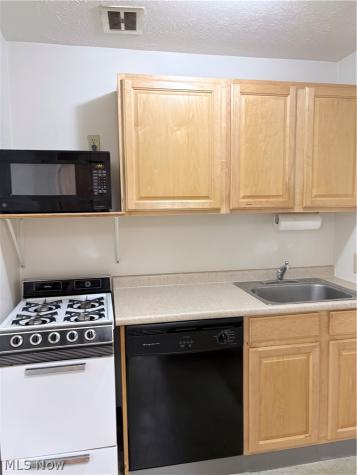3202 St Clair Avenue NE Cleveland OH 44114