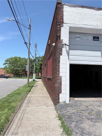 3202 St Clair Avenue NE Cleveland OH 44114