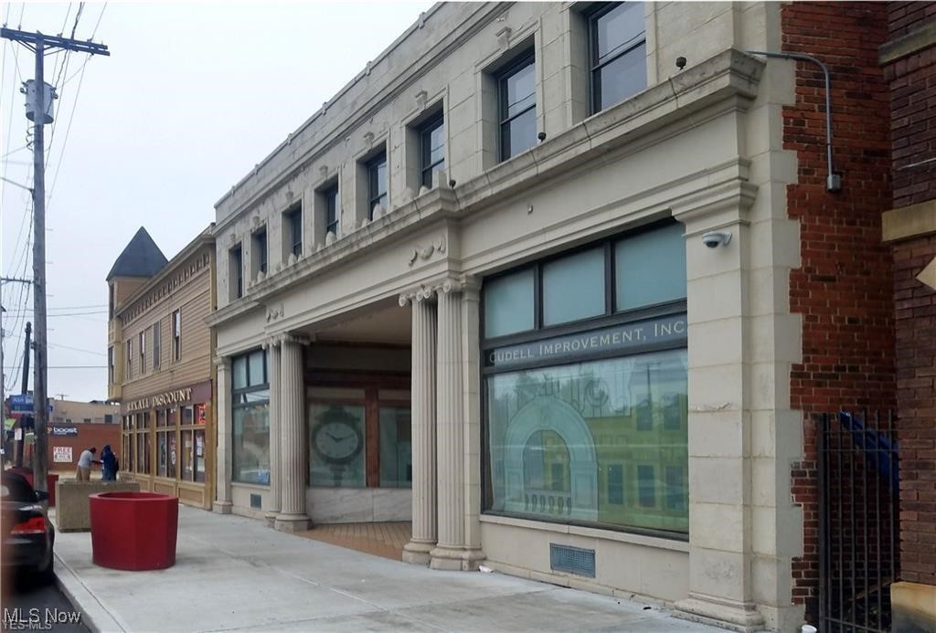 9815 Lorain Avenue Cleveland OH 44102