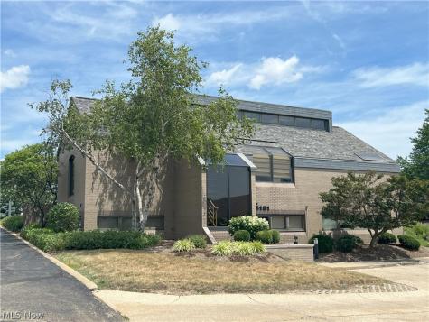 4181 Holiday Street NW Canton OH 44718