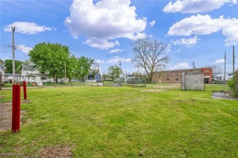 606 9th Street NE Canton OH 44704