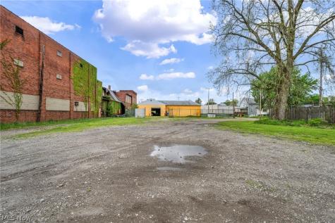 606 9th Street NE Canton OH 44704