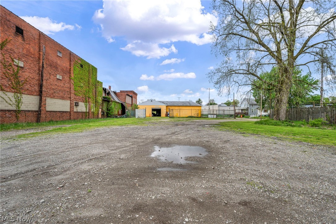 606 9th Street NE Canton OH 44704