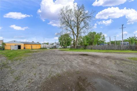 606 9th Street NE Canton OH 44704