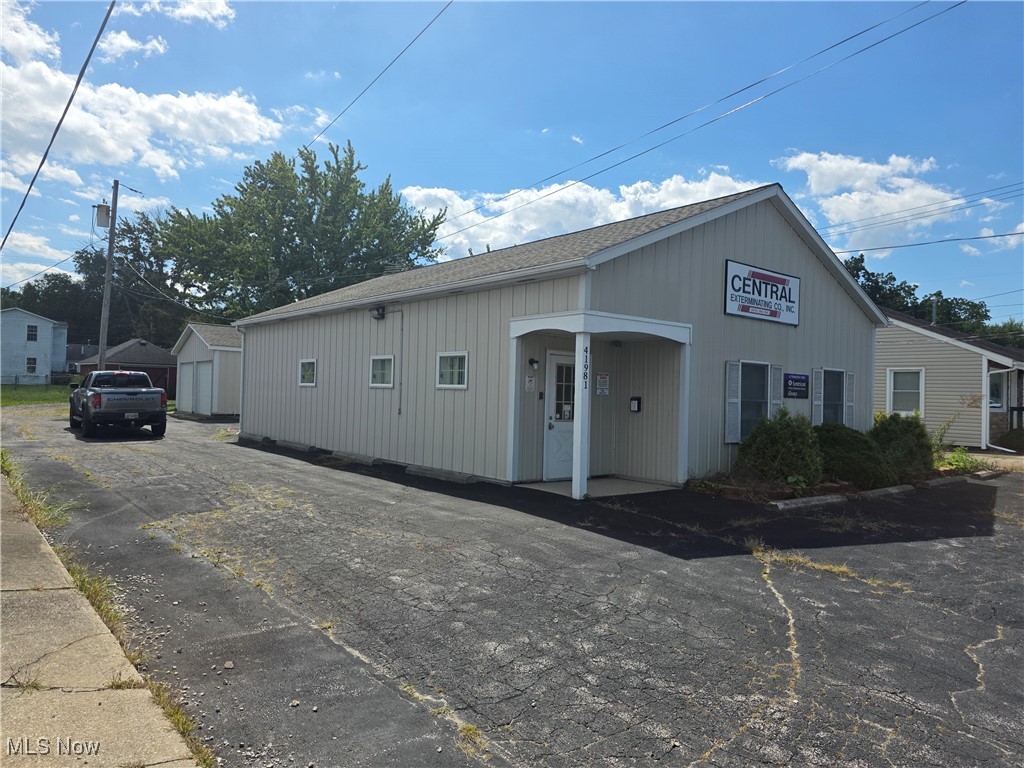 41981 N Ridge Road Elyria OH 44035