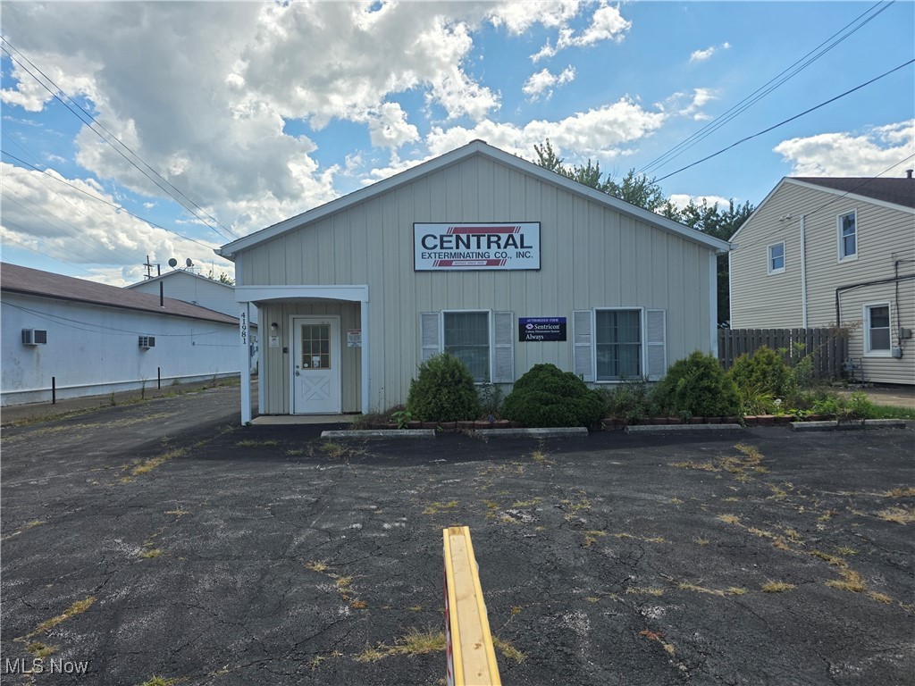 41981 N Ridge Road Elyria OH 44035
