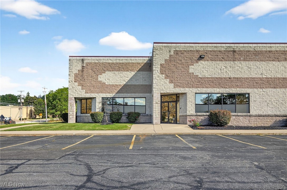 852 Highland Road E Macedonia OH 44056
