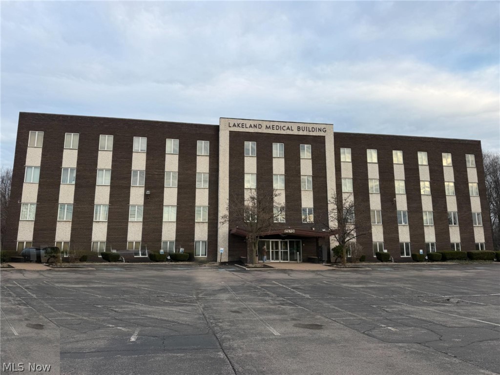 25701 Lakeland Boulevard Euclid OH 44132