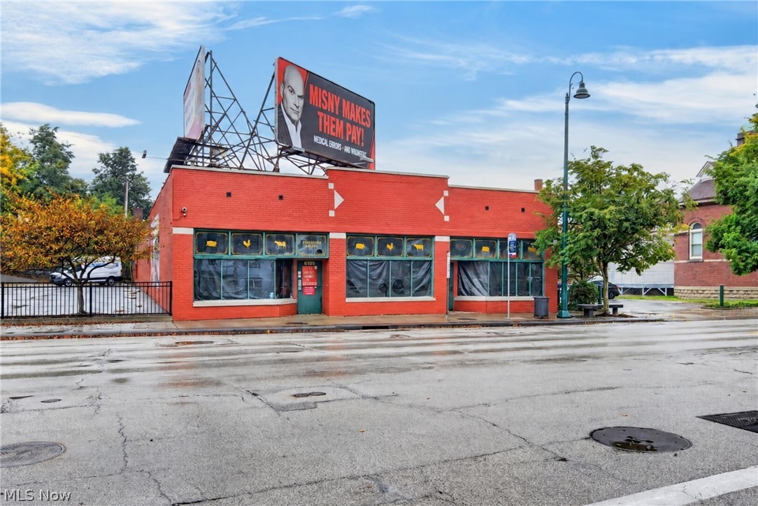 6101 Detroit Avenue Cleveland OH 44102