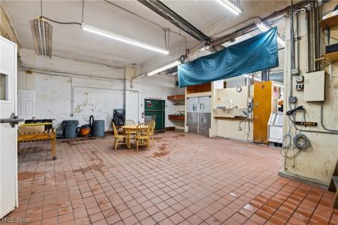 6101 Detroit Avenue Cleveland OH 44102