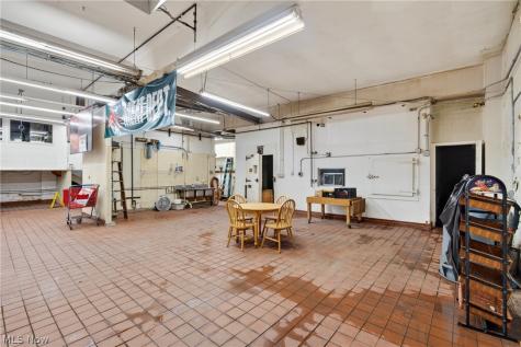 6101 Detroit Avenue Cleveland OH 44102
