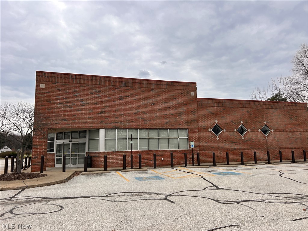 2840 Youngstown Road SE Warren OH 44484