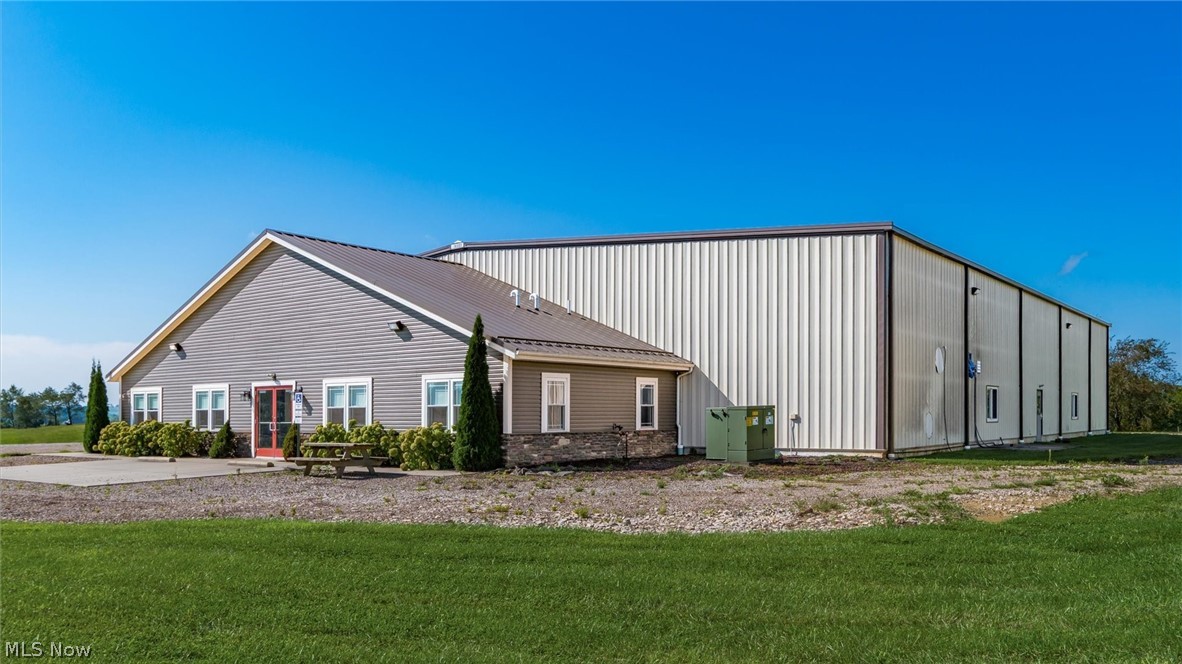 59715 West Road New Concord OH 43762