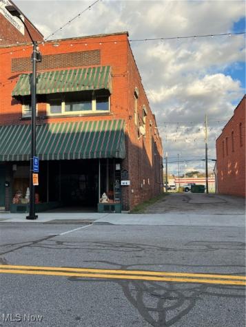 161 NW Second Street Barberton OH 44203