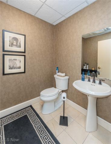 124 Middle Avenue Elyria OH 44035