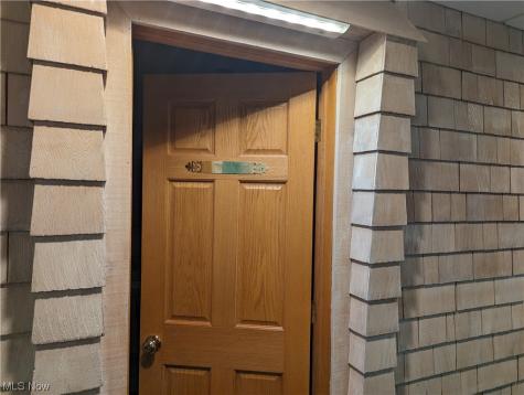 107 Water (front) Street Chardon OH 44024