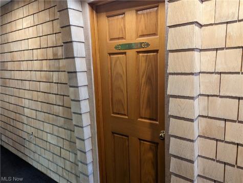 107 Water (front) Street Chardon OH 44024