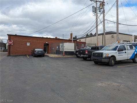 107 Water (front) Street Chardon OH 44024