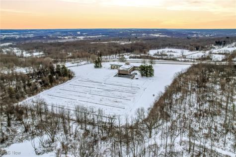 1610 Hubbard Thomas Road Hubbard OH 44425