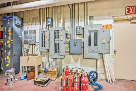 1610 Hubbard Thomas Road Hubbard OH 44425