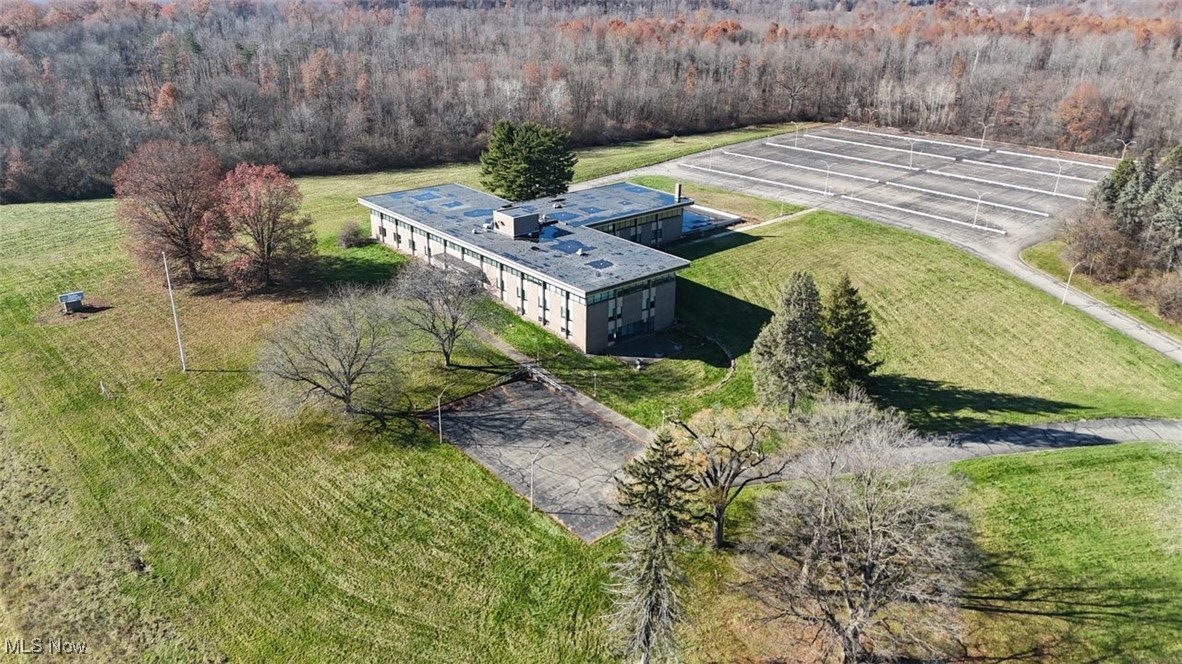 1610 Hubbard Thomas Road Hubbard OH 44425