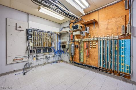 1610 Hubbard Thomas Road Hubbard OH 44425