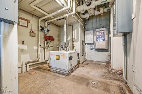 1610 Hubbard Thomas Road Hubbard OH 44425