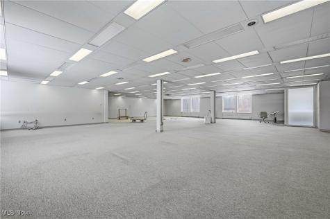 1610 Hubbard Thomas Road Hubbard OH 44425