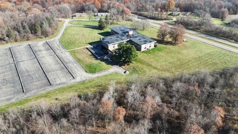1610 Hubbard Thomas Road Hubbard OH 44425