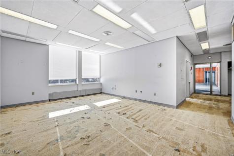 1610 Hubbard Thomas Road Hubbard OH 44425