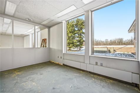 1610 Hubbard Thomas Road Hubbard OH 44425