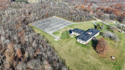 1610 Hubbard Thomas Road Hubbard OH 44425