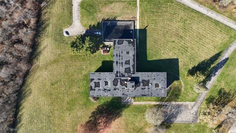 1610 Hubbard Thomas Road Hubbard OH 44425