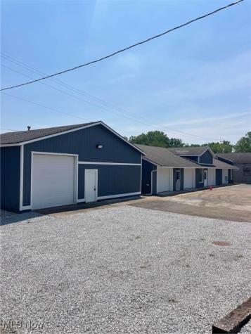 520 S Prospect Avenue Hartville OH 44632