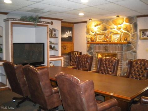 165 2nd Street NW Barberton OH 44203