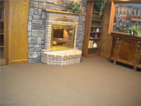 165 2nd Street NW Barberton OH 44203