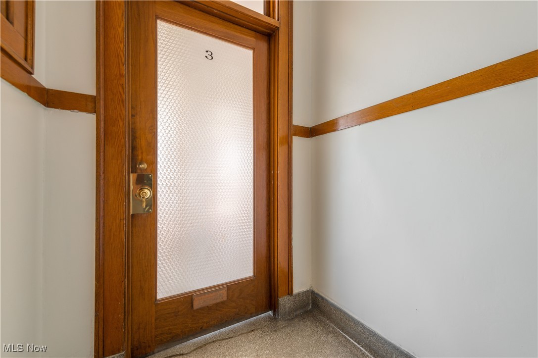 2082 W 65th Cleveland OH 44102