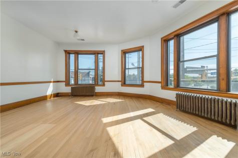 2082 W 65th Cleveland OH 44102