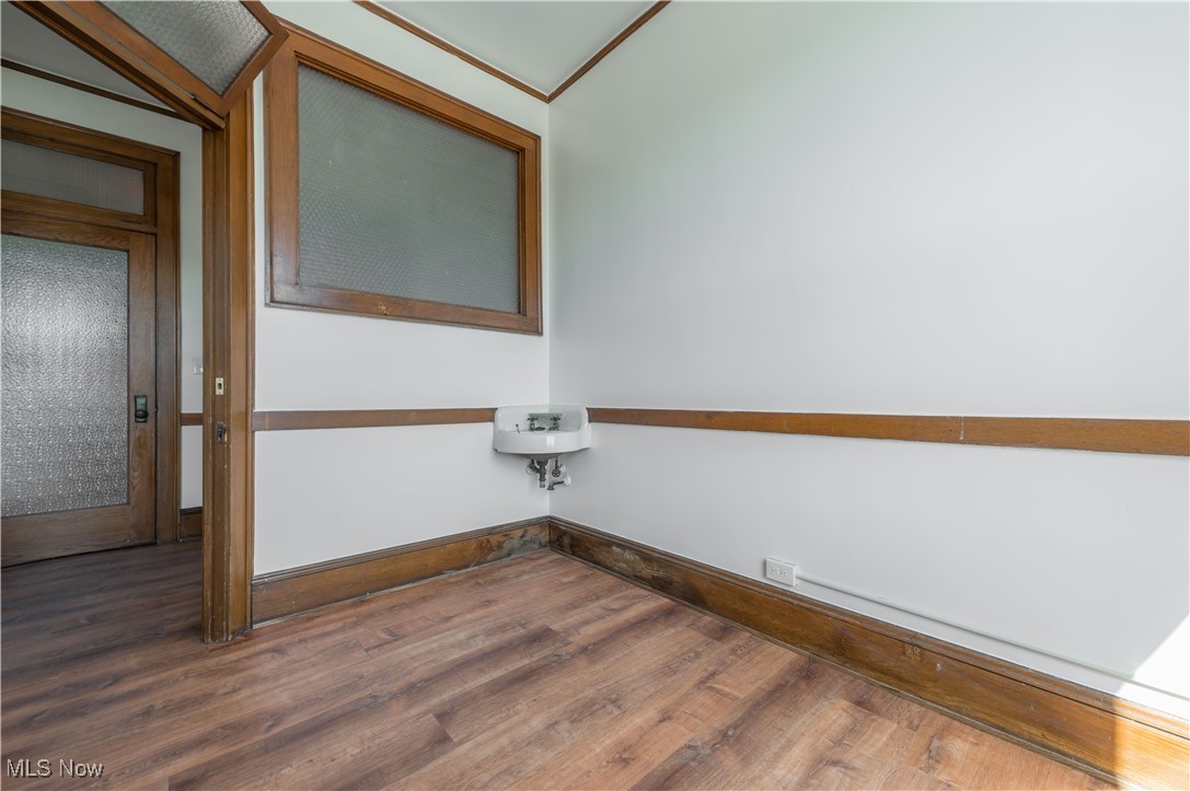 2082 W 65th Cleveland OH 44102