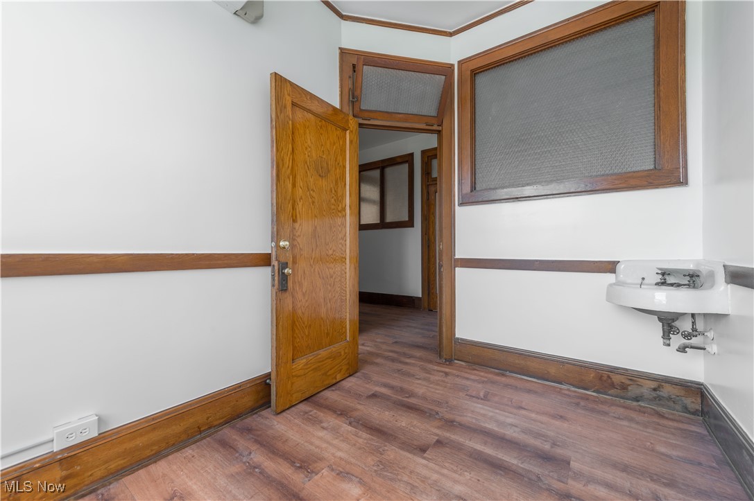 2082 W 65th Cleveland OH 44102