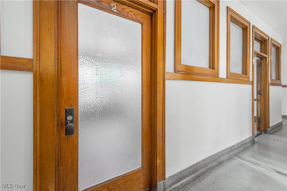 2082 W 65th Cleveland OH 44102