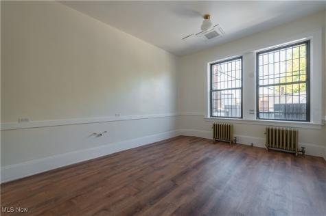 2082 W 65th Cleveland OH 44102