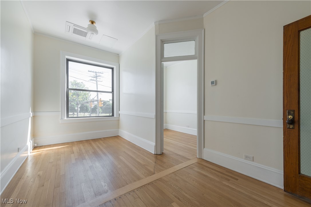 2082 W 65th Cleveland OH 44102