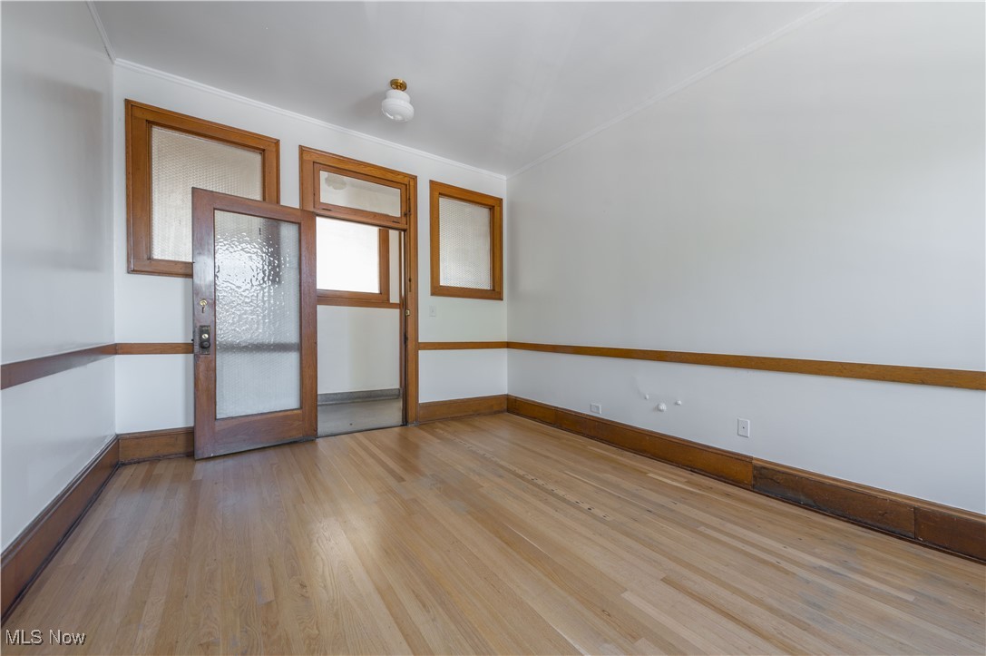 2082 W 65th Cleveland OH 44102