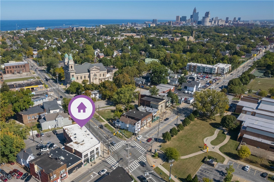 2082 W 65th Cleveland OH 44102