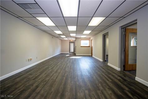 390 E Wood Street Shreve OH 44676