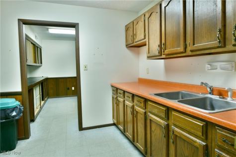 1688 Shannon Road Girard OH 44420